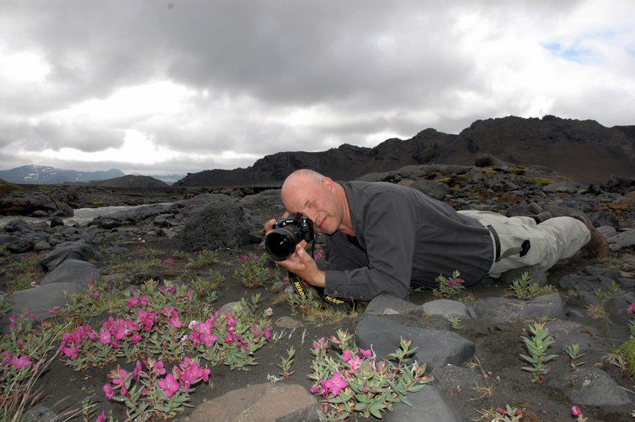 Örn Óskarsson, ORNOSK, photographing in the southern interior